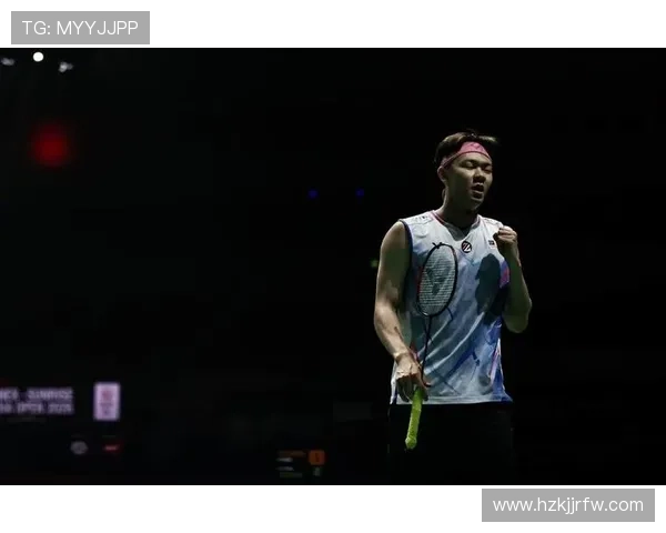 李梓嘉比赛结束秒变“理工宅”，路边买泡面被认出尴尬爆棚！